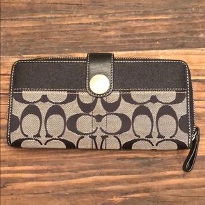 Coach wallet